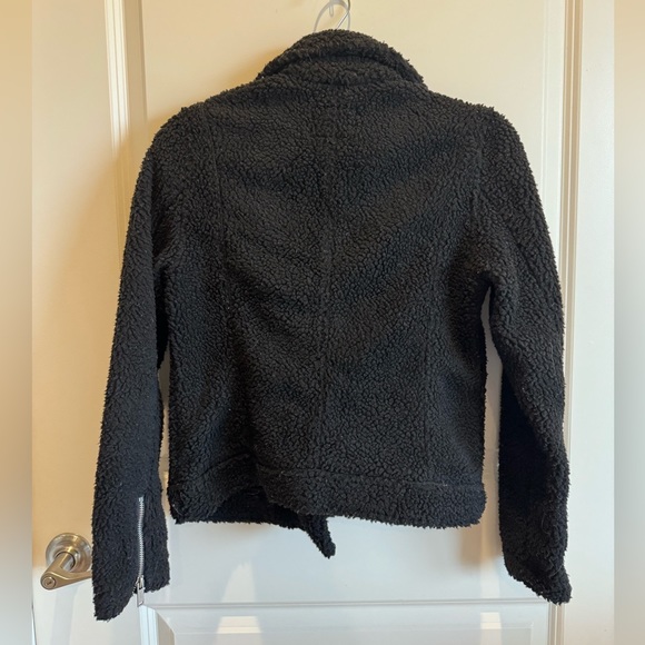 Old Navy Cropped Sherpa Jacket - Picture 2 of 3